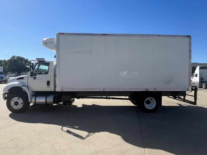 2016 International 4300 in Kansas City, MO — photo 3
