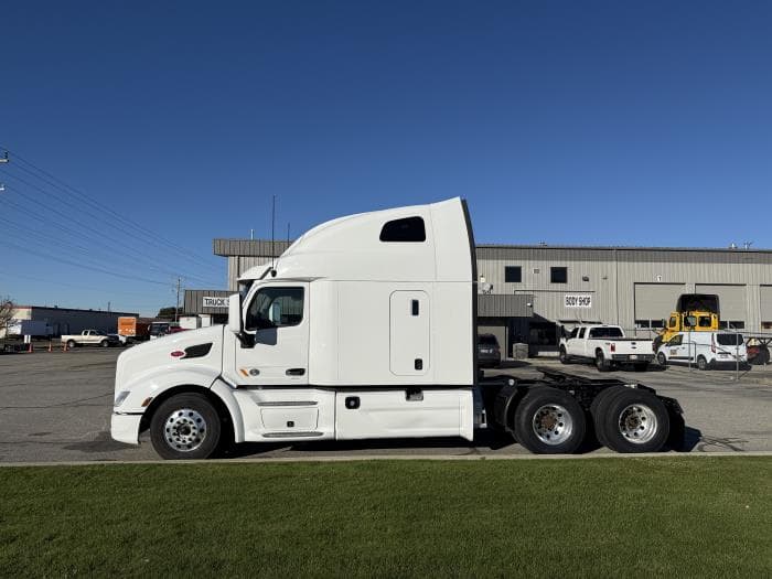 2022 Peterbilt 579 in Boise, ID — photo 3