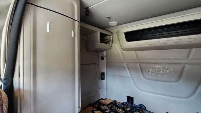 2022 Peterbilt 579 in Jacksonville, FL — photo 12