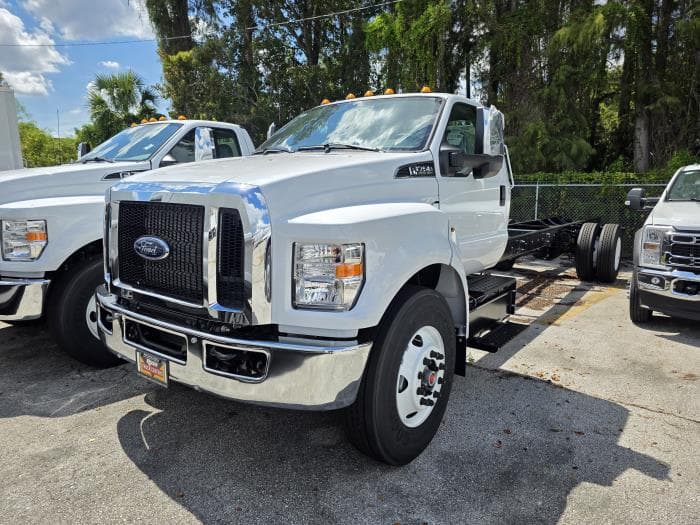 2026 Ford F-750 in Orlando, FL — photo 2