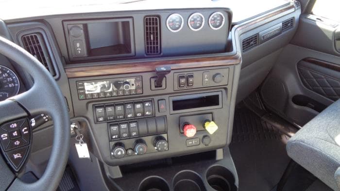 2026 International LT in Effingham, IL — photo 14