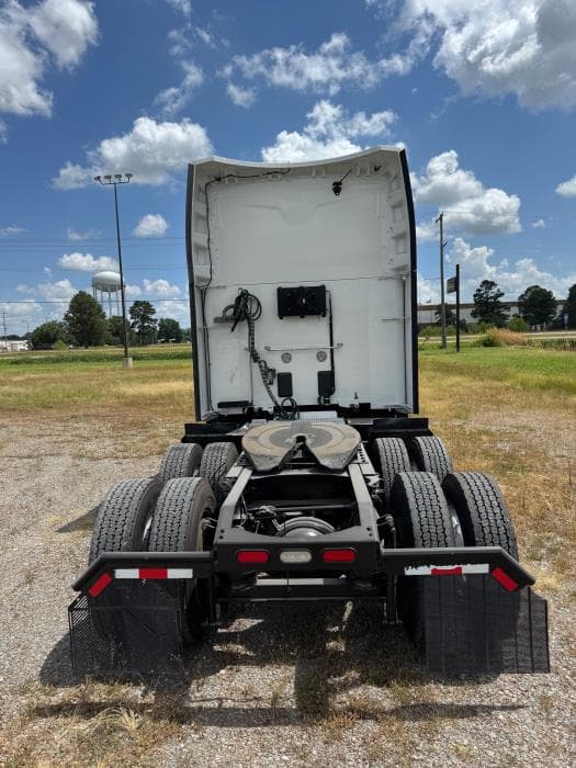 2021 Peterbilt 579 in North Little Rock, AR — photo 9