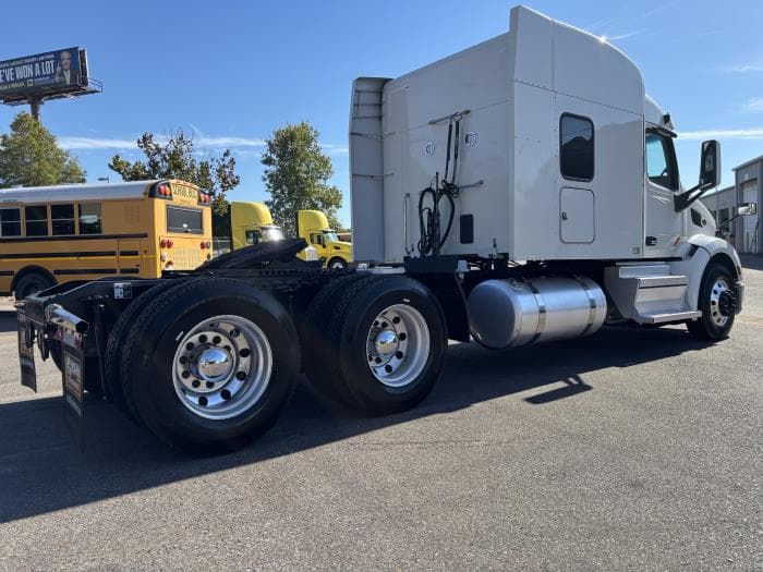 2022 Peterbilt 579 in Memphis, TN — photo 7