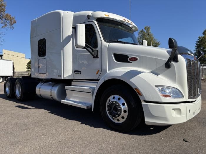 2022 Peterbilt 579 in Memphis, TN — photo 9