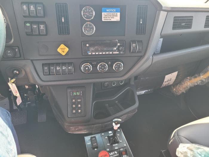 2026 Peterbilt 548 in Corpus Christi, TX — photo 10