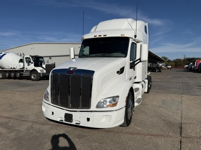 2022 Peterbilt 579 in Dallas, TX — photo 19
