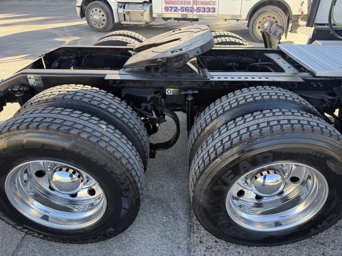2022 Peterbilt 579 in Dallas, TX — photo 34