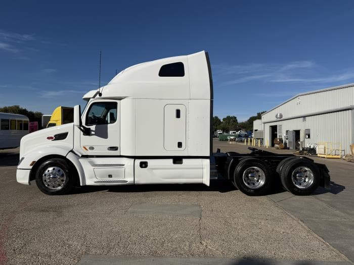 2022 Peterbilt 579 in Dallas, TX — photo 40