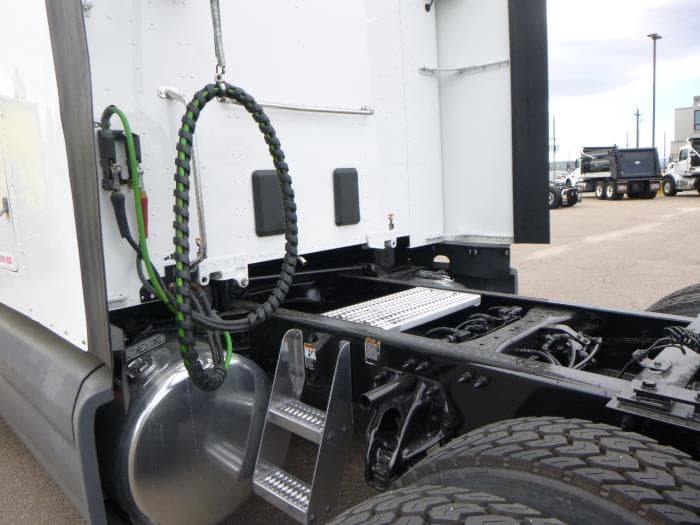 2021 Peterbilt 579 in Denver, CO — photo 26
