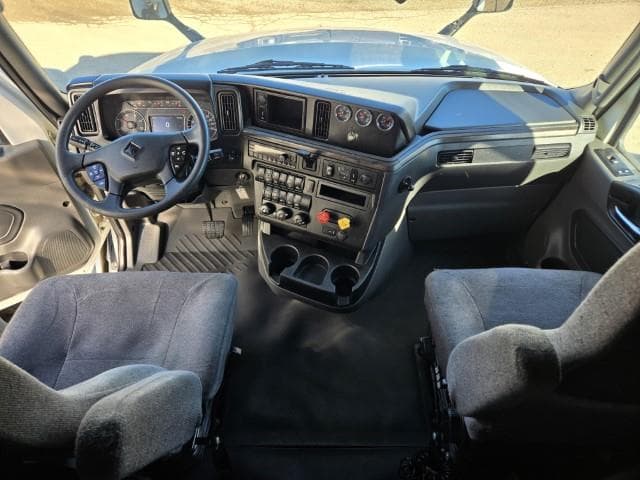 2023 International LT in Huntley, IL — photo 12