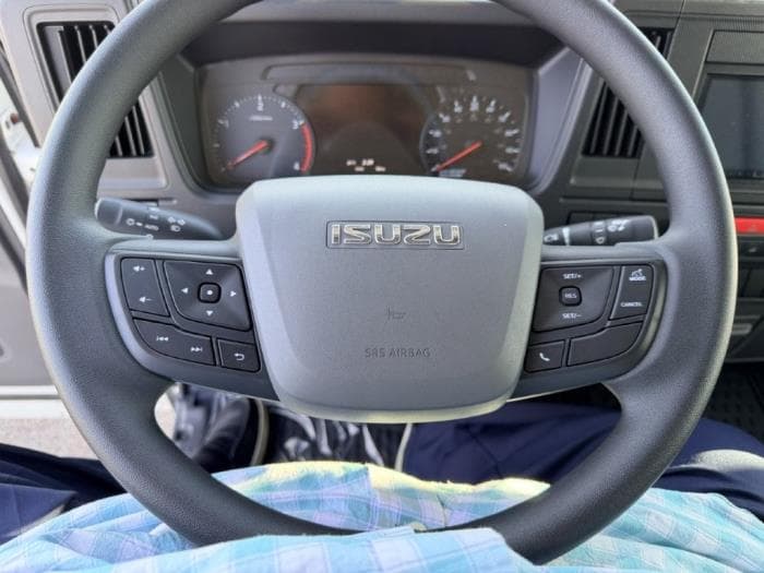 2025 Isuzu NRR in Dayton, OH — photo 22
