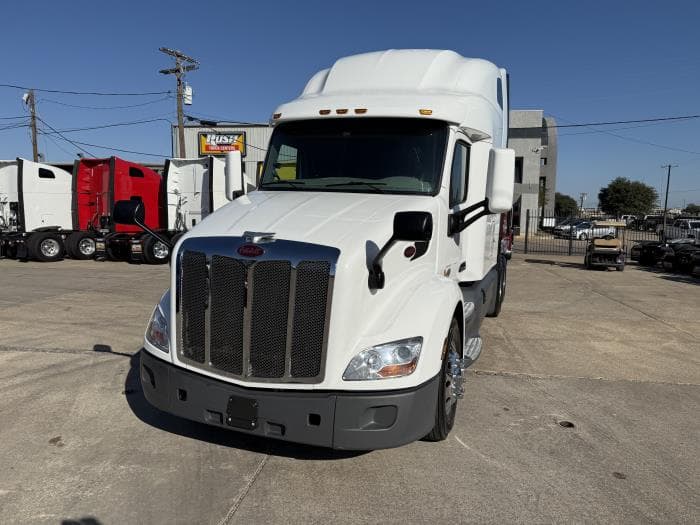 2021 Peterbilt 579 in Dallas, TX — photo 20