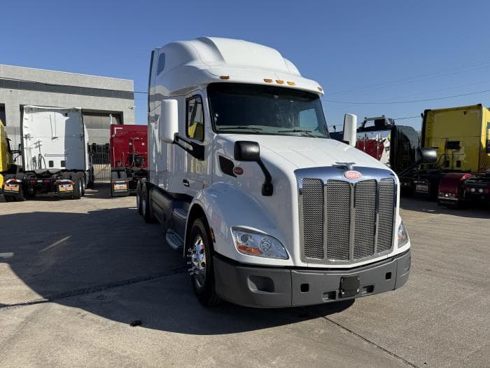 2021 Peterbilt 579 in Dallas, TX — photo 23