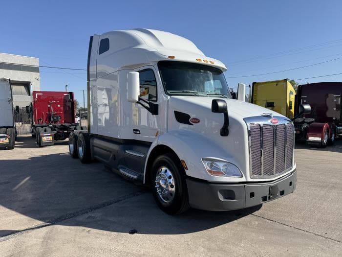2021 Peterbilt 579 in Dallas, TX — photo 24
