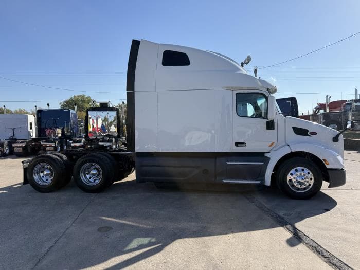 2021 Peterbilt 579 in Dallas, TX — photo 28