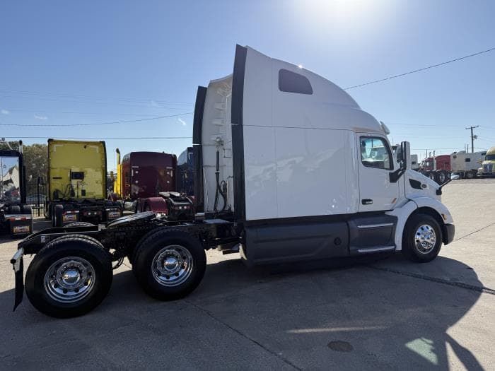 2021 Peterbilt 579 in Dallas, TX — photo 30
