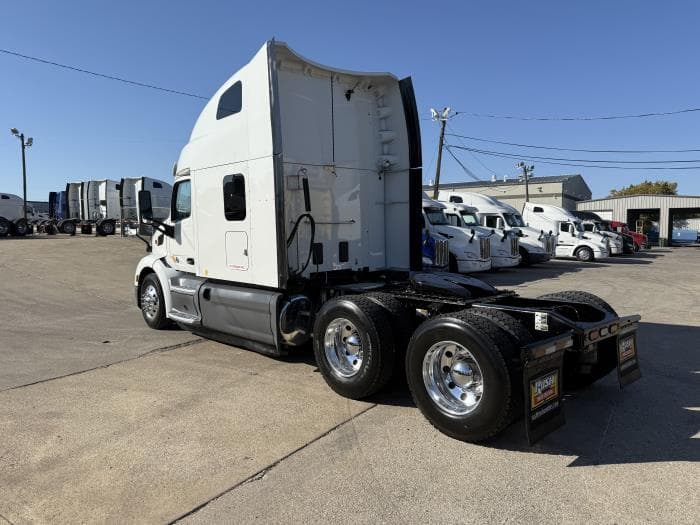 2021 Peterbilt 579 in Dallas, TX — photo 40