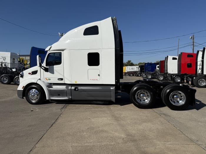2021 Peterbilt 579 in Dallas, TX — photo 43