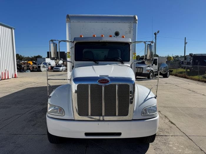 2020 Peterbilt 337 in Orlando, FL — photo 3