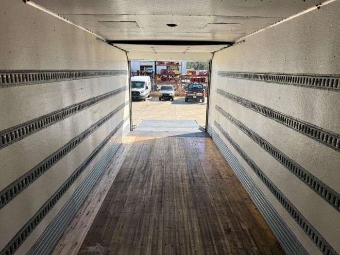 2020 Peterbilt 337 in Orlando, FL — photo 11