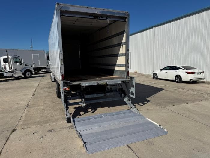 2020 Peterbilt 337 in Orlando, FL — photo 13