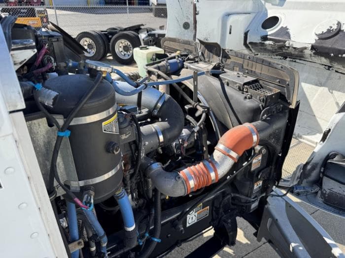 2020 Peterbilt 337 in Orlando, FL — photo 25