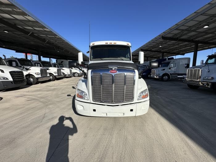 2022 Peterbilt 579 in San Antonio, TX — photo 4
