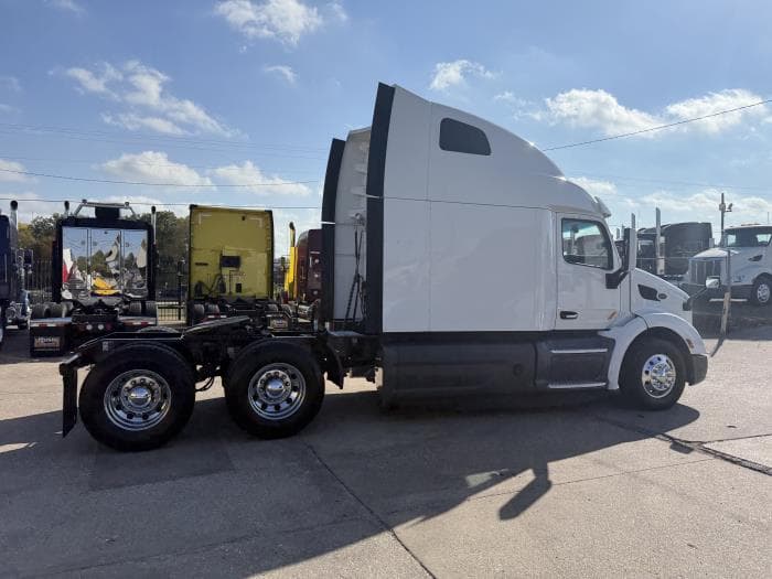 2021 Peterbilt 579 in Dallas, TX — photo 31
