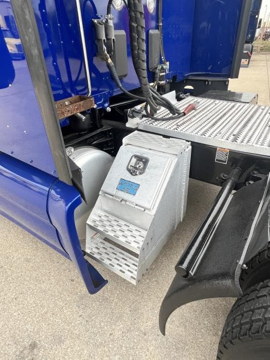 2022 Peterbilt 579 in Kansas City, MO — photo 5