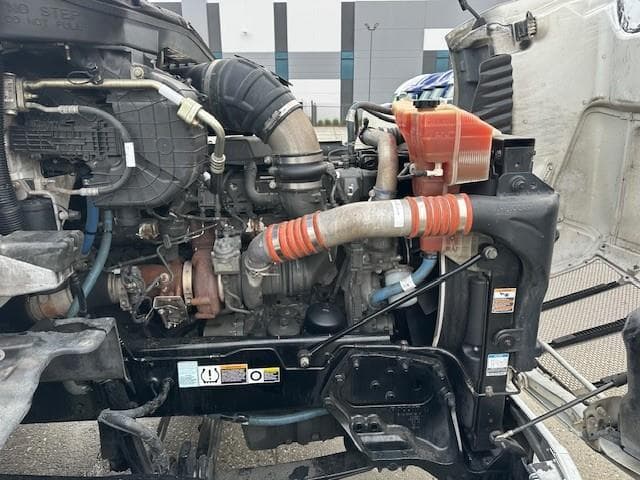 2019 Peterbilt 579 in Fontana, CA — photo 11