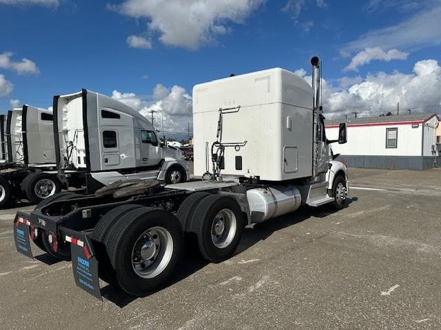 2025 Peterbilt 579 in Fontana, CA — photo 8