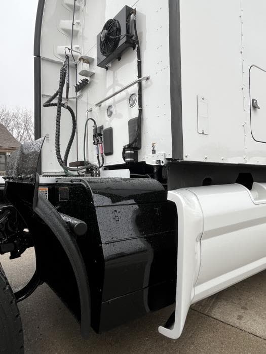 2022 Peterbilt 579 in Kansas City, MO — photo 8