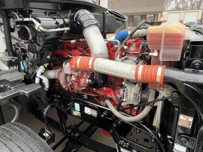 2022 Peterbilt 579 in Kansas City, MO — photo 10