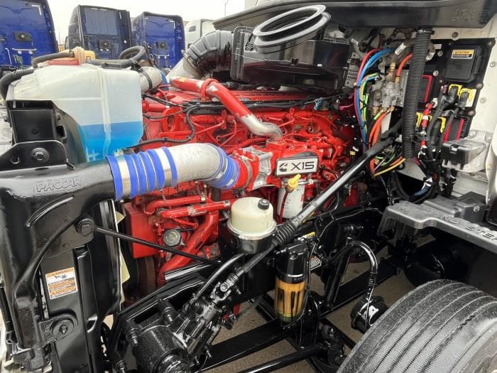 2022 Peterbilt 579 in Kansas City, MO — photo 11