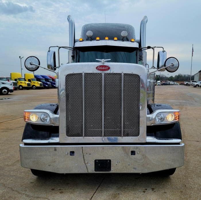 2022 Peterbilt 389 in Tulsa, OK — photo 10