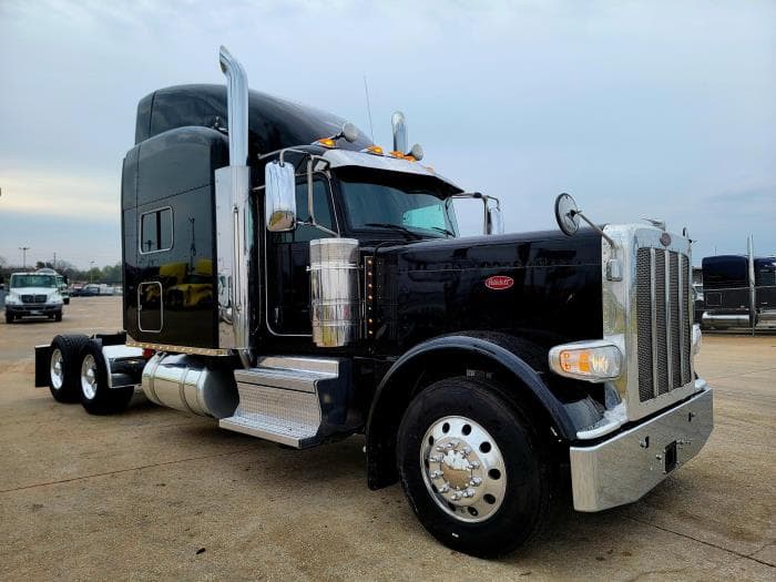 2022 Peterbilt 389 in Tulsa, OK — photo 7