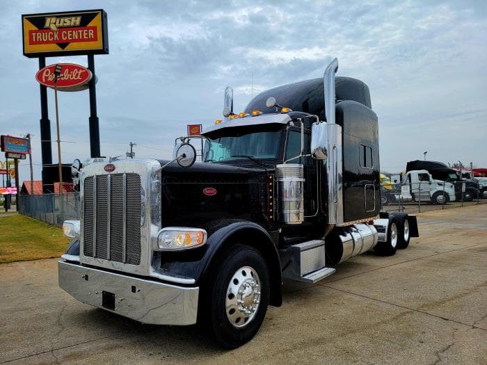 2022 Peterbilt 389 in Tulsa, OK — photo 2
