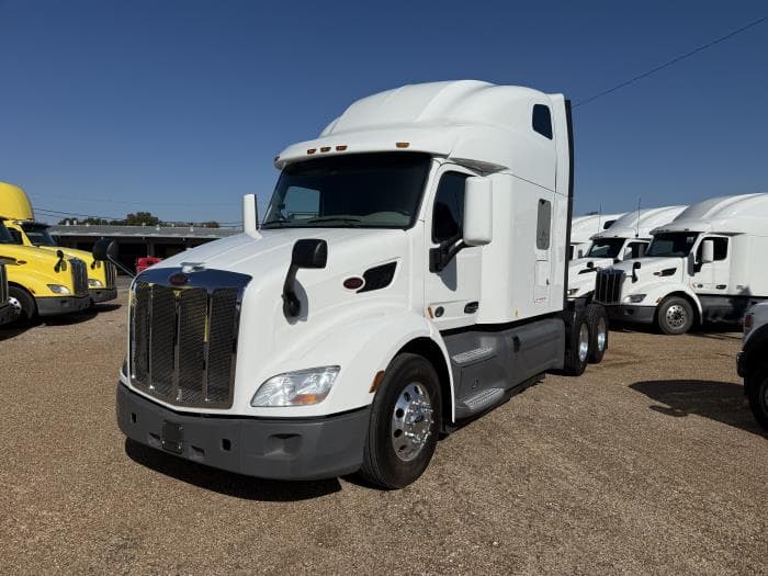 2021 Peterbilt 579 in Dallas, TX — photo 18