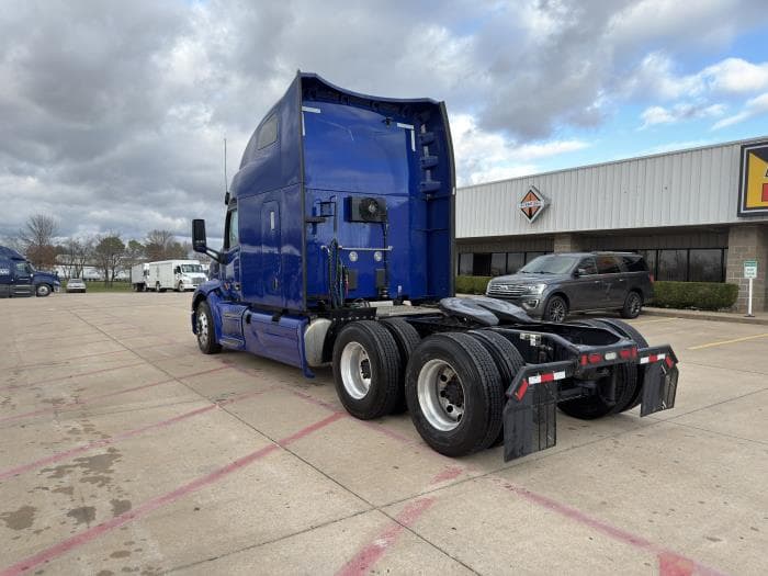 2022 Peterbilt 579 in Lowell, AR — photo 4