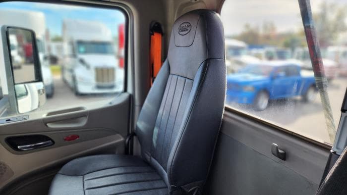 2020 Peterbilt 579 in Jacksonville, FL — photo 12