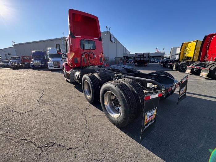 2020 Peterbilt 579 in Los Angeles, CA — photo 8