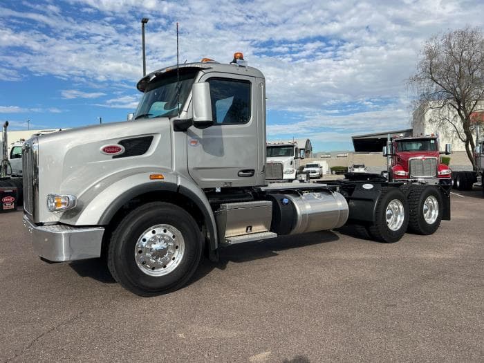 2026 Peterbilt 567 in Phoenix, AZ — photo 3