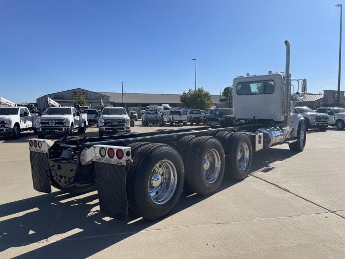 2014 Peterbilt 365 in Oklahoma City, OK — photo 10
