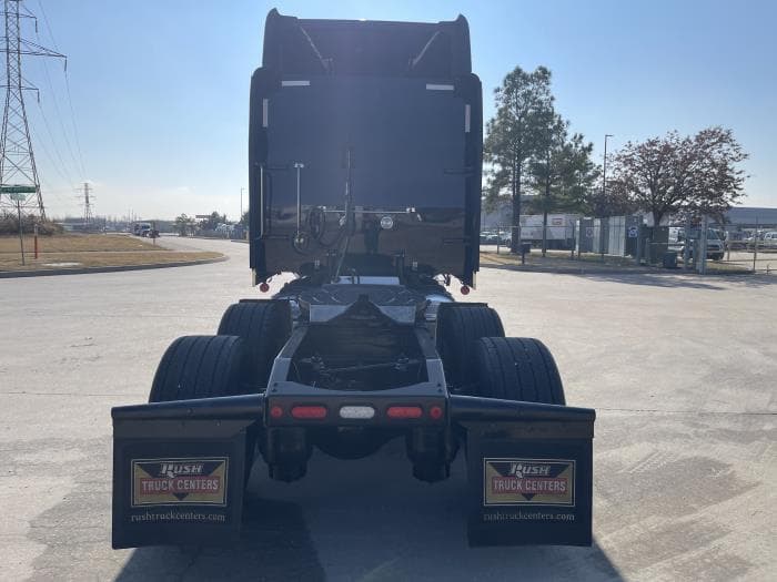 2022 Peterbilt 389 in Oklahoma City, OK — photo 10