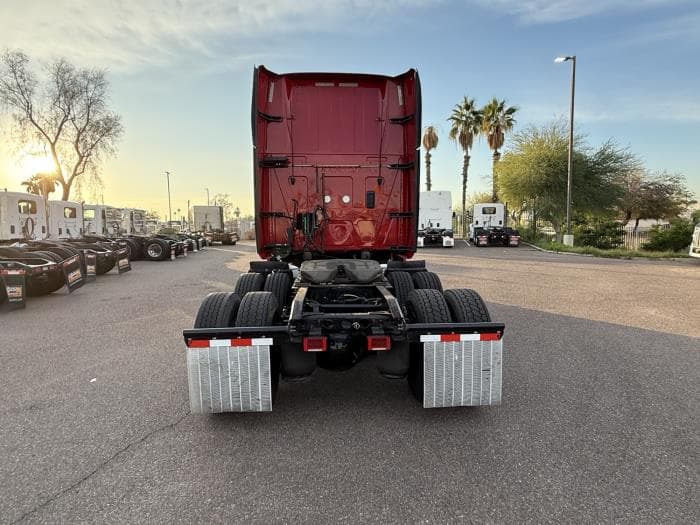 2022 International LT in Phoenix, AZ — photo 5