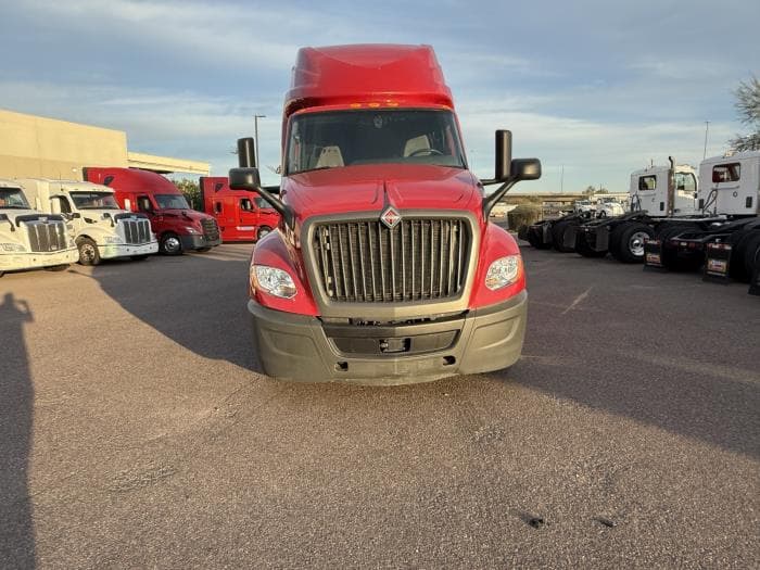 2022 International LT in Phoenix, AZ — photo 9