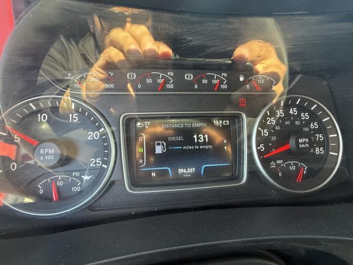 2022 International LT in Phoenix, AZ — photo 12