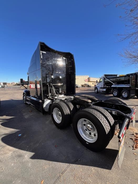 2023 Peterbilt 579 in Albuquerque, NM — photo 4