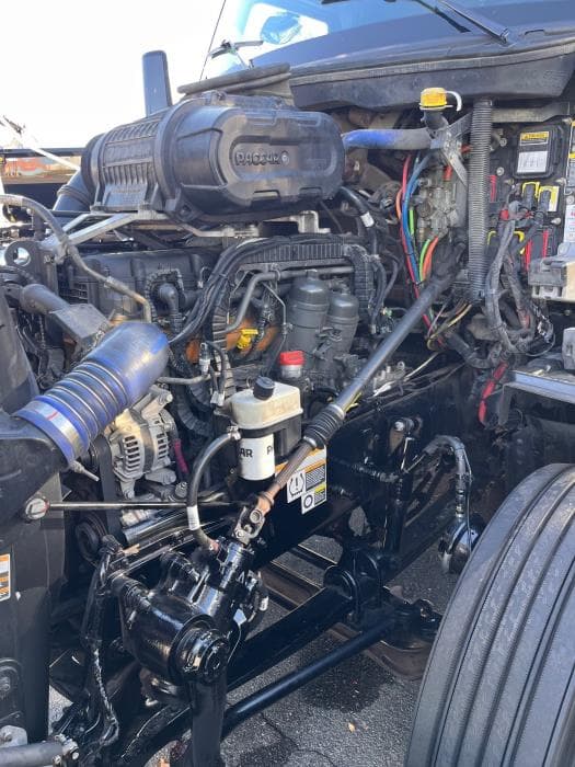 2023 Peterbilt 579 in Albuquerque, NM — photo 13