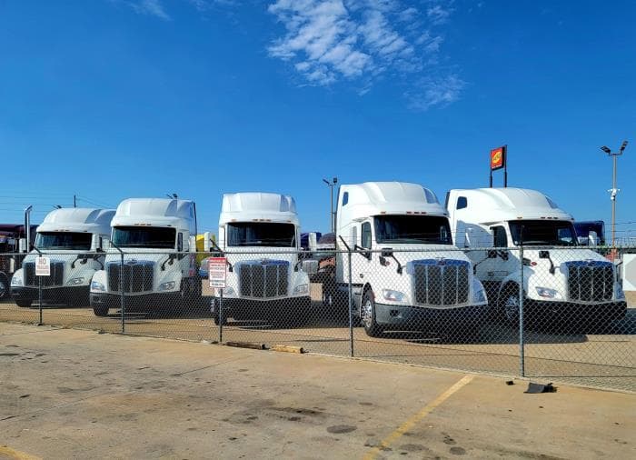 2021 Peterbilt 579 in Tulsa, OK — photo 19